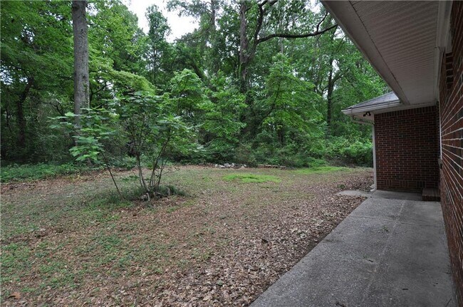 Building Photo - 486 Pegg Rd SW