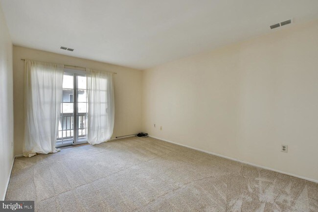 Building Photo - 7392 Elm Ct