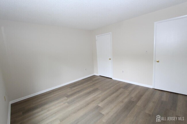 Building Photo - 4707 Ravens Crest Dr