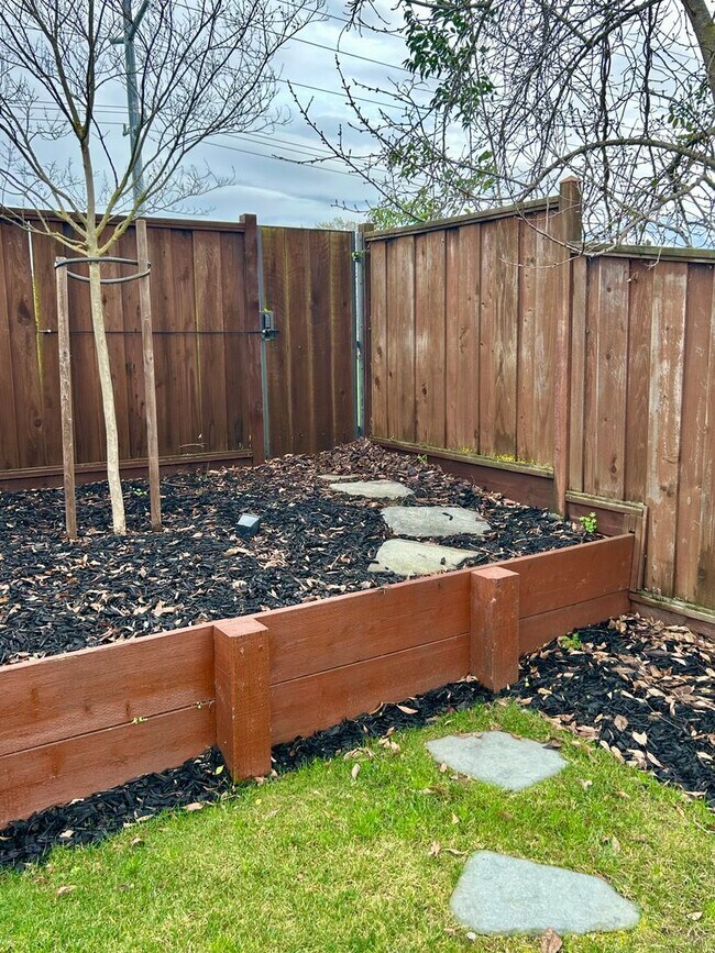 Building Photo - Clean & sharp San Ramon home for lease