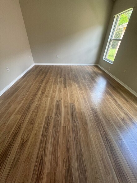 Master bedroom - 1643 Elk Spring Dr