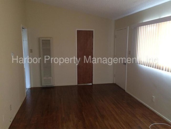 Building Photo - 14440 S Budlong Ave