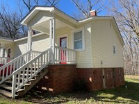 Building Photo - 485