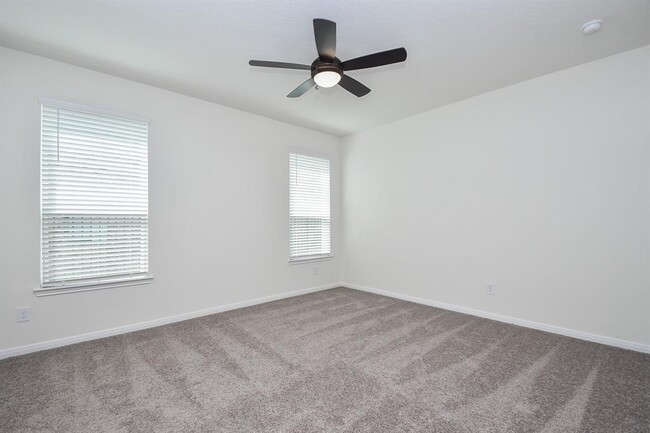 Building Photo - 4813 Vida Vis Dr