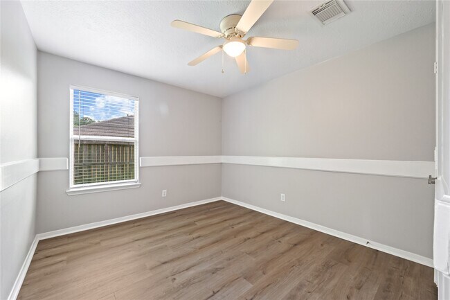 Building Photo - 5023 Jasmine Meadows Ln
