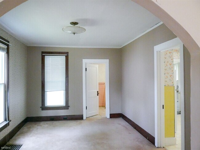 Building Photo - 1 br, 1 bath Duplex - 511 South 3rd Street 1