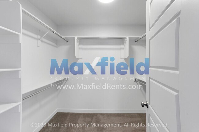 Building Photo - EV Friendly, Pool Access, Modern Luxury Sc...
