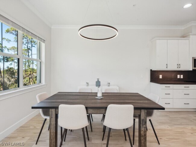 Building Photo - 6509 Dominica Dr