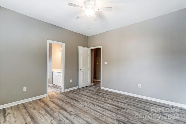 Building Photo - 6429 Mallard View Ln
