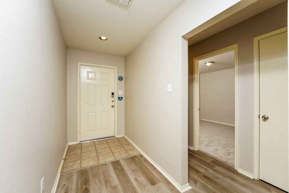 Building Photo - 1209 Lambert Dr