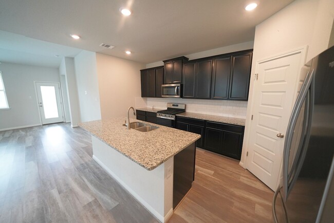 Building Photo - Gorgeous Like-New Home in Asher Place (Sai...