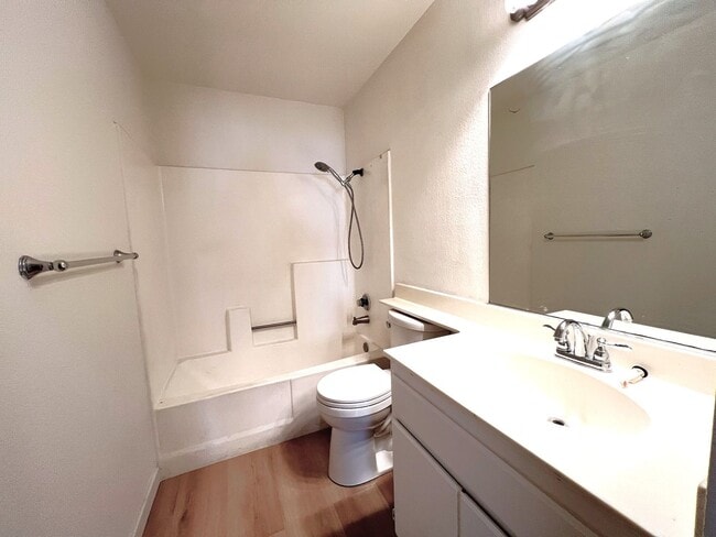 Building Photo - Ground Level 2 Bedroom Condo with Private Patio in Gated Community for Lease