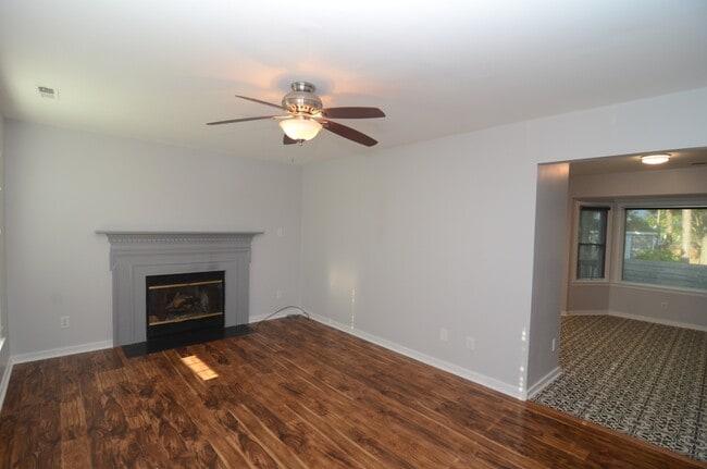 Building Photo - 4411 Fort Mchenry Pkwy