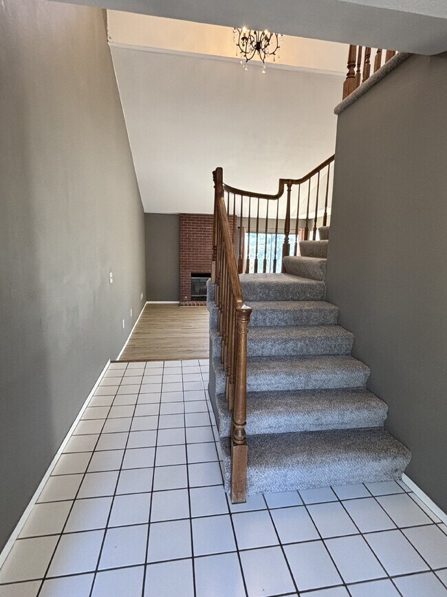 Building Photo - "Charming 3-Bed Home with Fireplace & Pool...