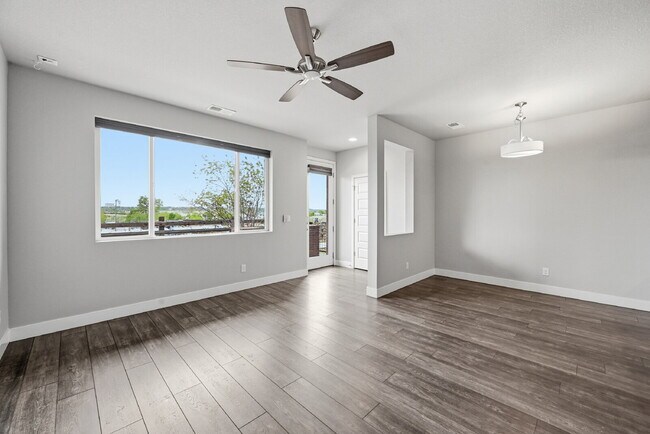 Building Photo - $2,695.45 3-bed, 2.5-bath townhome with a washer and dryer.