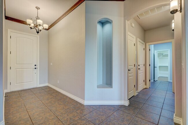 Building Photo - Stunning 3 Bedroom Home with Fireplace, Community Amenities & Open Floor Plan