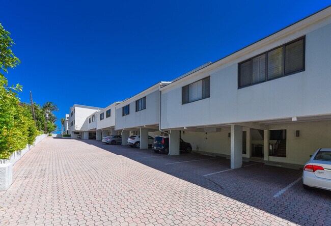 Building Photo - 250 S Ocean Blvd