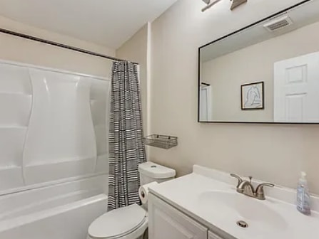 Building Photo - 2023 Jones Rd NW