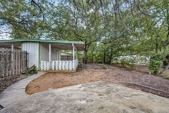 Building Photo - 103 Brettonwood Dr
