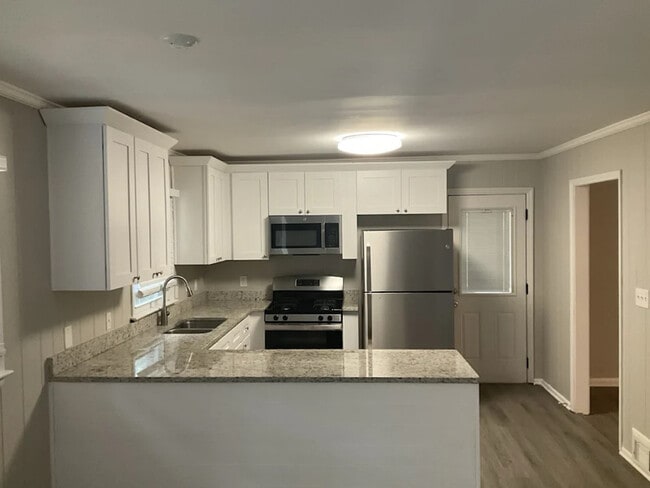 Building Photo - 1915 Timothy Dr SW