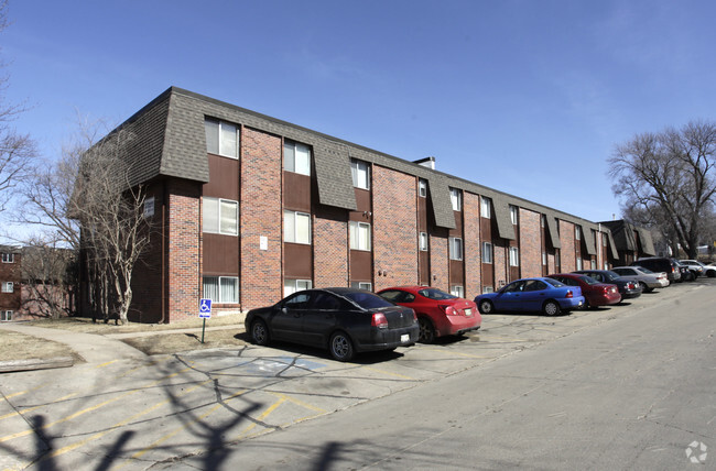 Primary Photo - Fairview Apartments