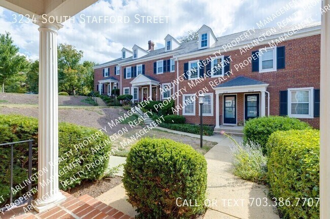 Building Photo - 3234 S Stafford St