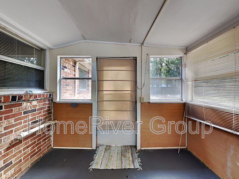 Building Photo - 1703 US-90