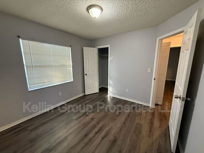 Building Photo - 1039 N Brunnell Pkwy