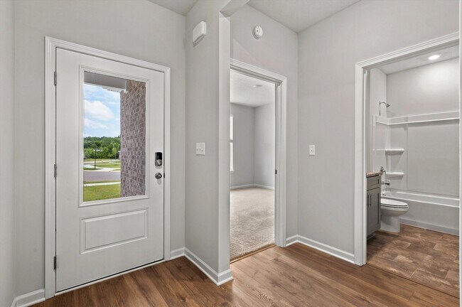 Building Photo - 320 Windemere Lp