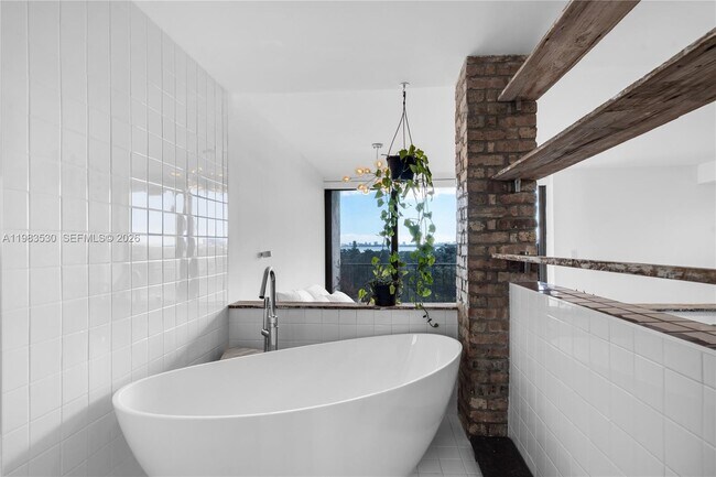 Building Photo - 5701 Biscayne Blvd