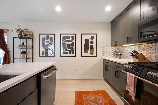 Building Photo - 5000 Lansing Dr