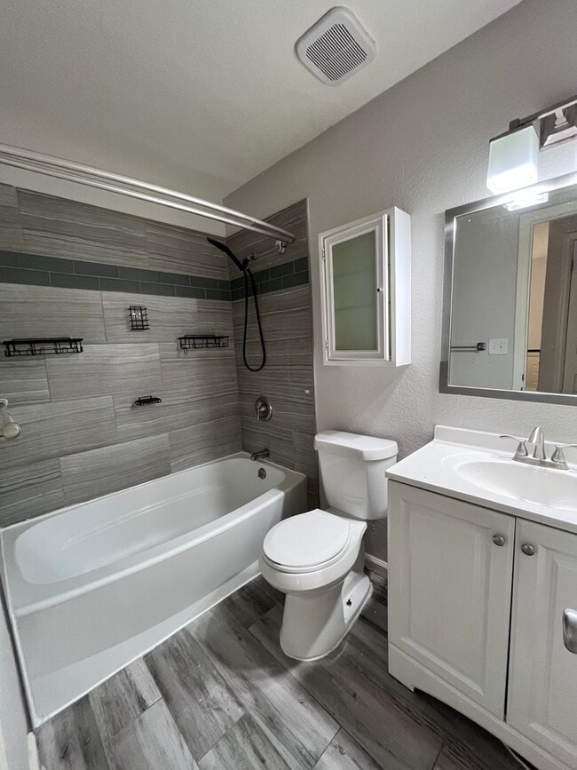 Building Photo - Updated 4-bedroom, 2 bathroom home in Thornton!