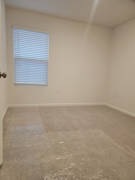 Bedroom 3 - Window View 2 - 4713 Eagles Ridge Rd