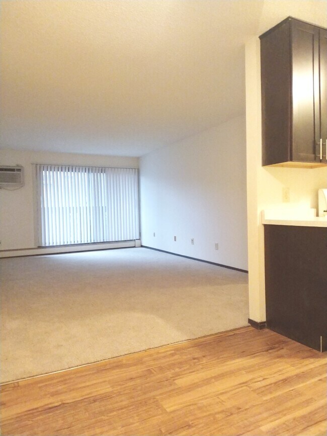 Building Photo - 2321 Aldrich