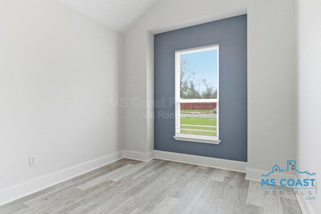 Building Photo - 15334 Oak Creek Cove