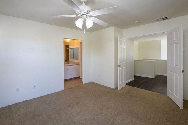 Building Photo - 4 Bed 2.5 Bath in Kapolei Iwalani