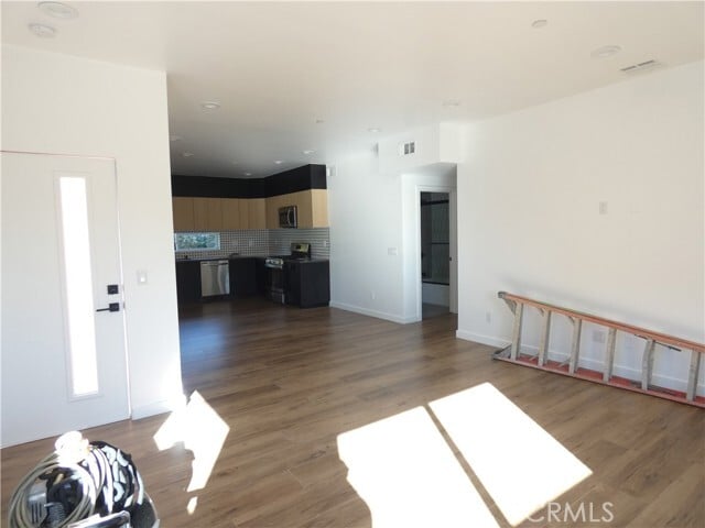 Building Photo - 6034 Craner Ave