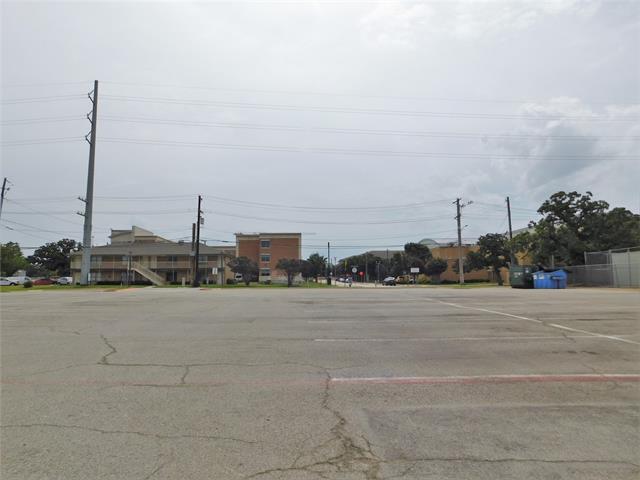 Building Photo - 218 N Texas Blvd
