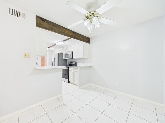 Building Photo - 9409 Fondren Rd