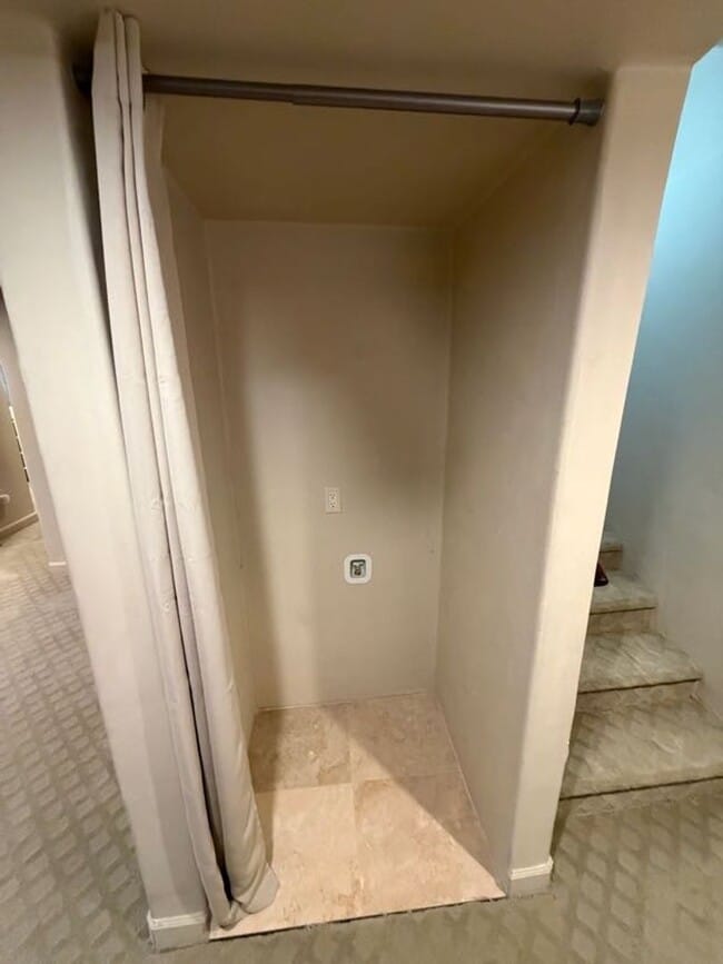 Building Photo - Beautiful Bountiful Home Near Temple & Mueller Park – Prime Location