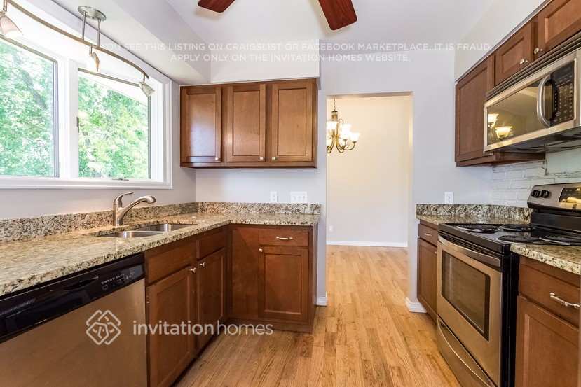 Building Photo - 6050 S Marshall Dr