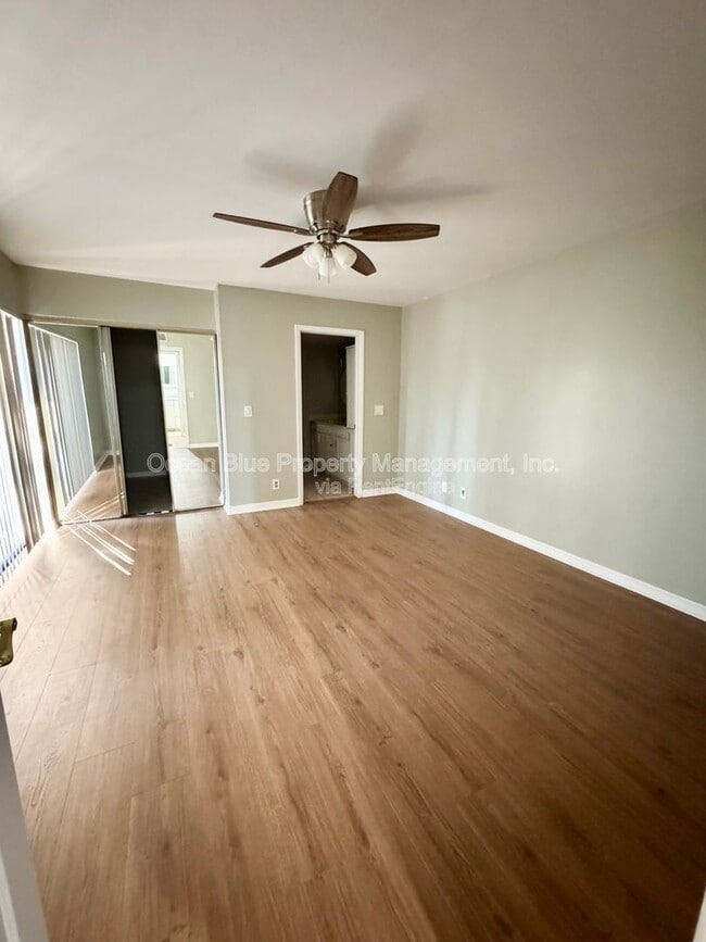 Building Photo - 2638 10th Ct