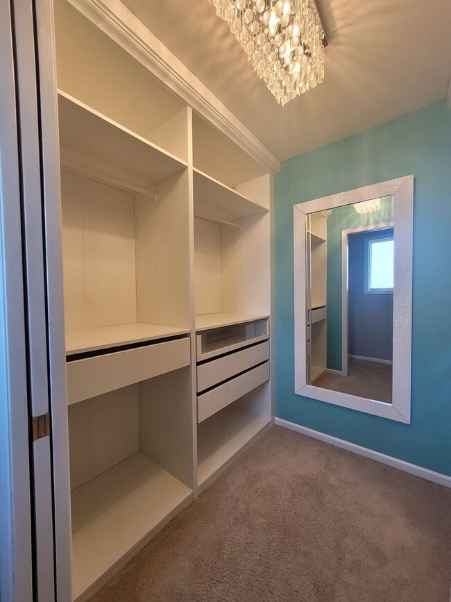 Building Photo - 2255 Vesterheim St