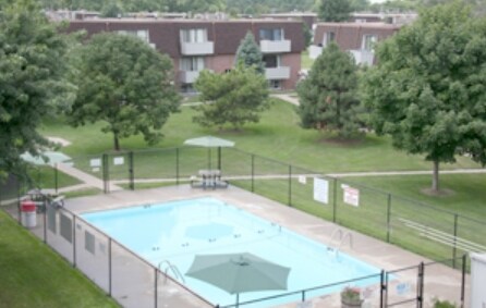 Pool - Nye Apartments