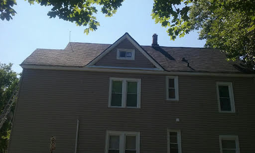 Building Photo - 1034 W 61st St