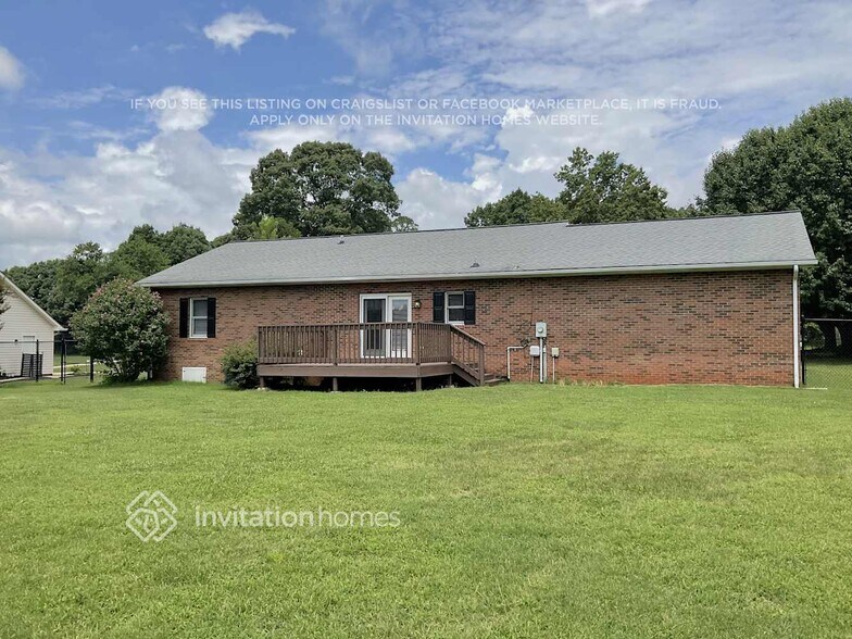 Building Photo - 115 Doe Trail Ln