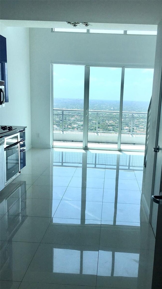 Building Photo - 60 SW 13th St