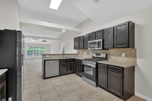 Building Photo - 22727 Bridgewater Dr
