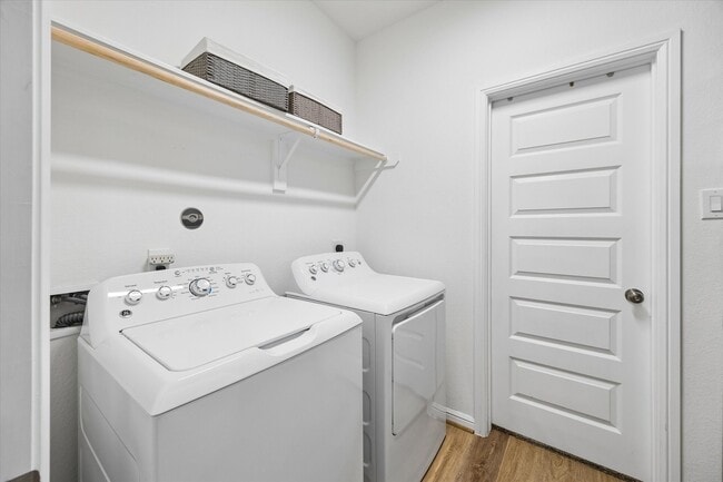 Building Photo - 3842 Supremes Trail