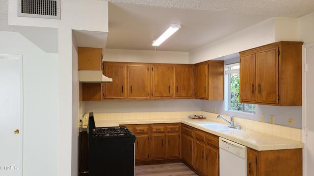 Building Photo - 2713 Hermosa Ave